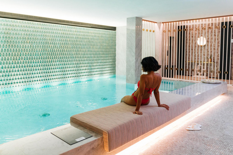 Porto: Relaxing by the pool, sauna and steam room