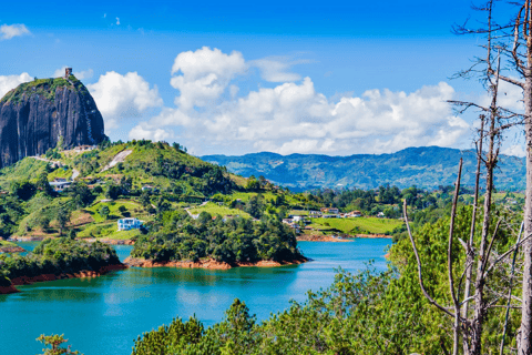 Medellín: Guatape Day Tour Śniadanie, rejs, Piedra Peñol