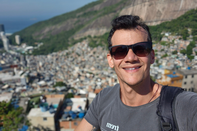 Jeep&#039;n&#039;Culture: Rocinha Favela och Tijuca Rainforest TourFrån Barra da Tijuca - Italienska