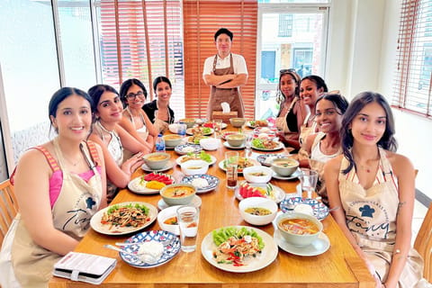Phuket: Thai Cooking Class with 4 Dishes and Market Visit