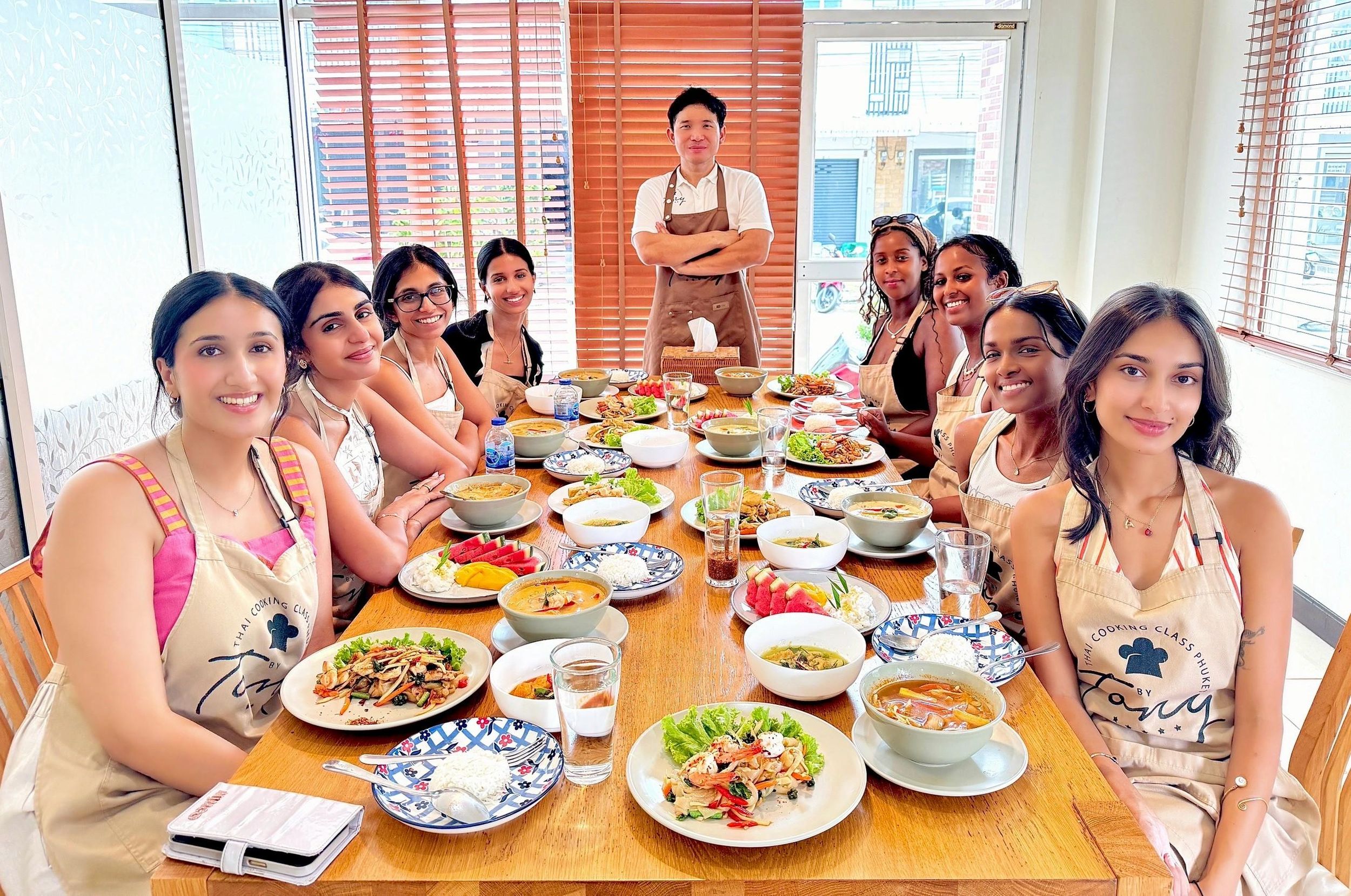 Phuket: Thai-Kochkurs mit 4 Gerichten und Marktbesuch