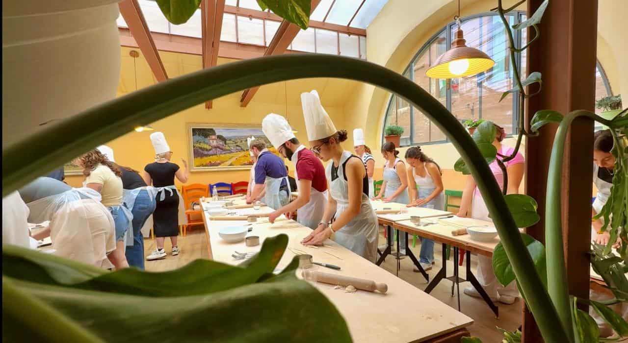 Rom: Pasta- und Tiramisu-Kurs mit feinem Wein beim Vatikan Rom: Pasta- und Tiramisu-Kurs mit feinem Wein beim Vatikan