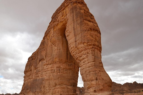 Al Ula: Full-Day Tour by Private SUV Car