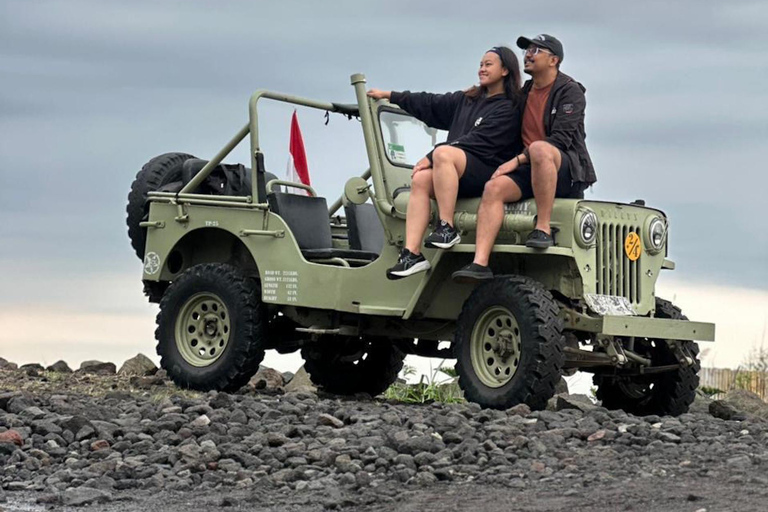Yogyakarta: Borobudur Sunrise & Mount Merapi Jeep Tour