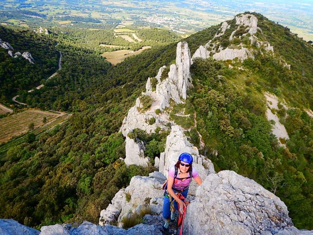 Visit Climbing Montmirail lace in Rochegude