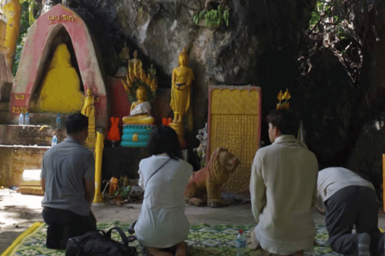 Luang Prabang: Xiengman Village Temple Half-Day Tour