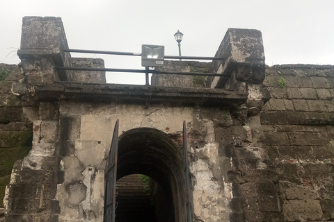 Manila: Excursão a pé guiada pela Revolução de Intramuros