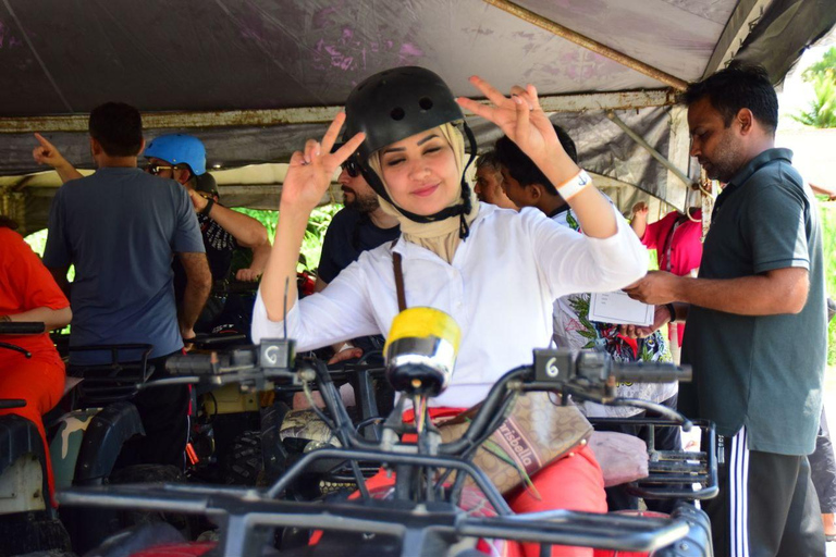 Pakiet przygód na quadach – 1 godzina zabawy na LangkawiPakiet przygód ATV – godzina jazdy dla zabawy w Langkawi