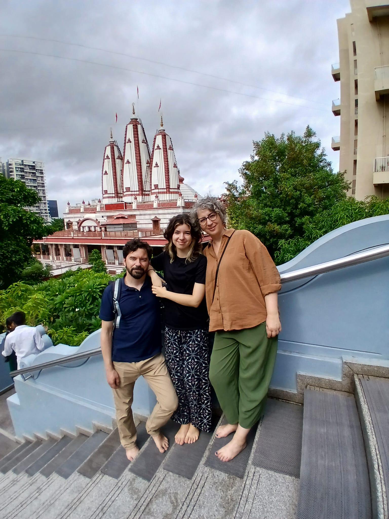 Pune: Halbtagestour zu heiligen Stätten mit Snacks (Tour im klimatisierten Auto)