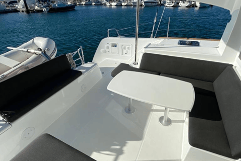 Lanzarote: Private Catamaran to Papagayo from Playa Blanca — 4 Hours Lanzarote: Cruise tour along the Papagayo Coast with Snacks & Activities