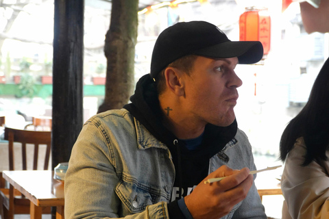 Shanghai: Authentic Fengjing Watertown Private Tour