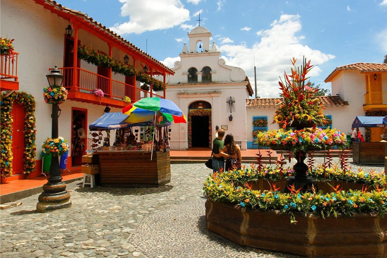 Medellín: City Tour by Panoramic Bus with Guide