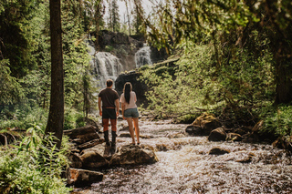 Särna: Brudslöjan Waterfalls Guided Hike with Lunch