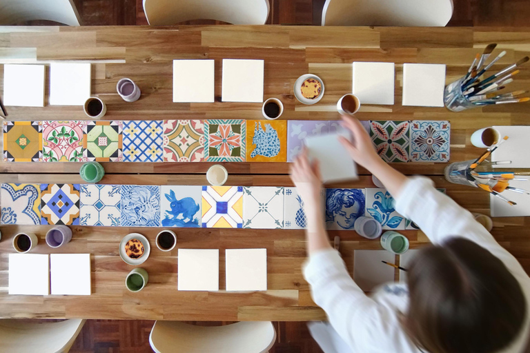 Porto: Tile Painting Masterclass in an Artist’s Home-Studio