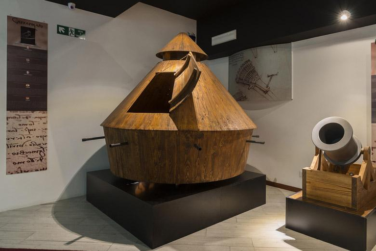 Leonardo da Vinci Museum: Interactive Experience Leonardo da Vinci Museum Small Group French Guided Tour