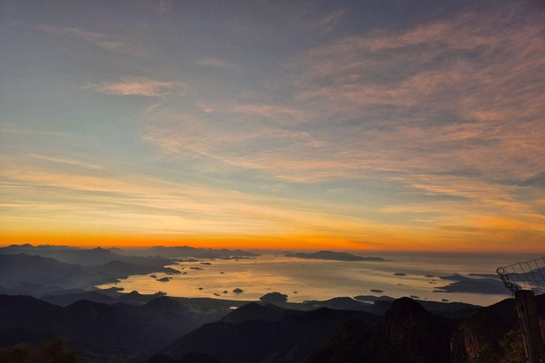 Paraty: Pedra da Macela Trekking - Sunrise - with Transfer