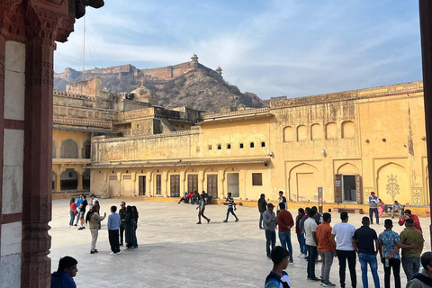 Jaipur: Gamla och nya Jaipur Dagsutflykt med bil + guide