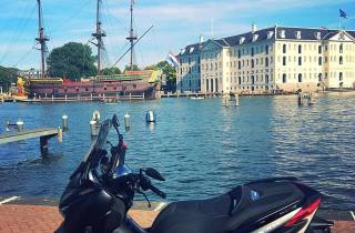 75 min. Erkunde Amsterdam und Umgebung mit einer privaten Motorradtour