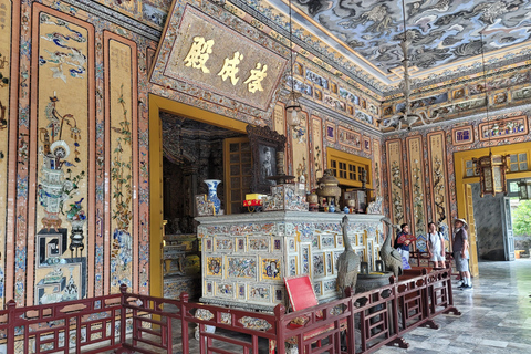 Visite privée de la citadelle de Hue avec déjeuner royal