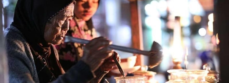 Jogjacarta: Caminhada Guiada pela Cidade e Tour Gastronômico