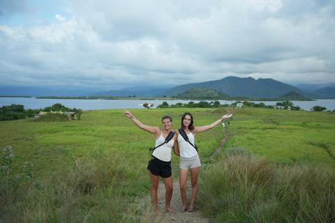 Lombok to Komodo 4D3N Sailing Adventure Gili Room: Queen bed + 2x Single bunkbed