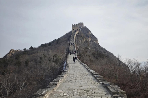 Beijing: Gubei Water Town & Simatai Great Wall Tour