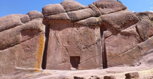 Puno: Day Tour to Chucuito, Aramu Muru and Juli