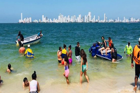 Tierra Bomba: Day trip + Lunch + Transport from Cartagena