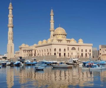Hurghada: Private or Shared City Tour with Guide & Shopping