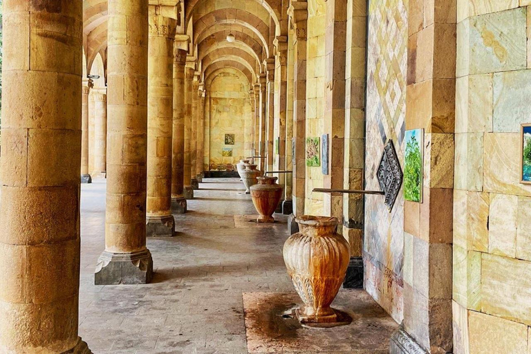 De Ereván a la Cascada de Shaki-Jermuk-Noravank y Khor Virap