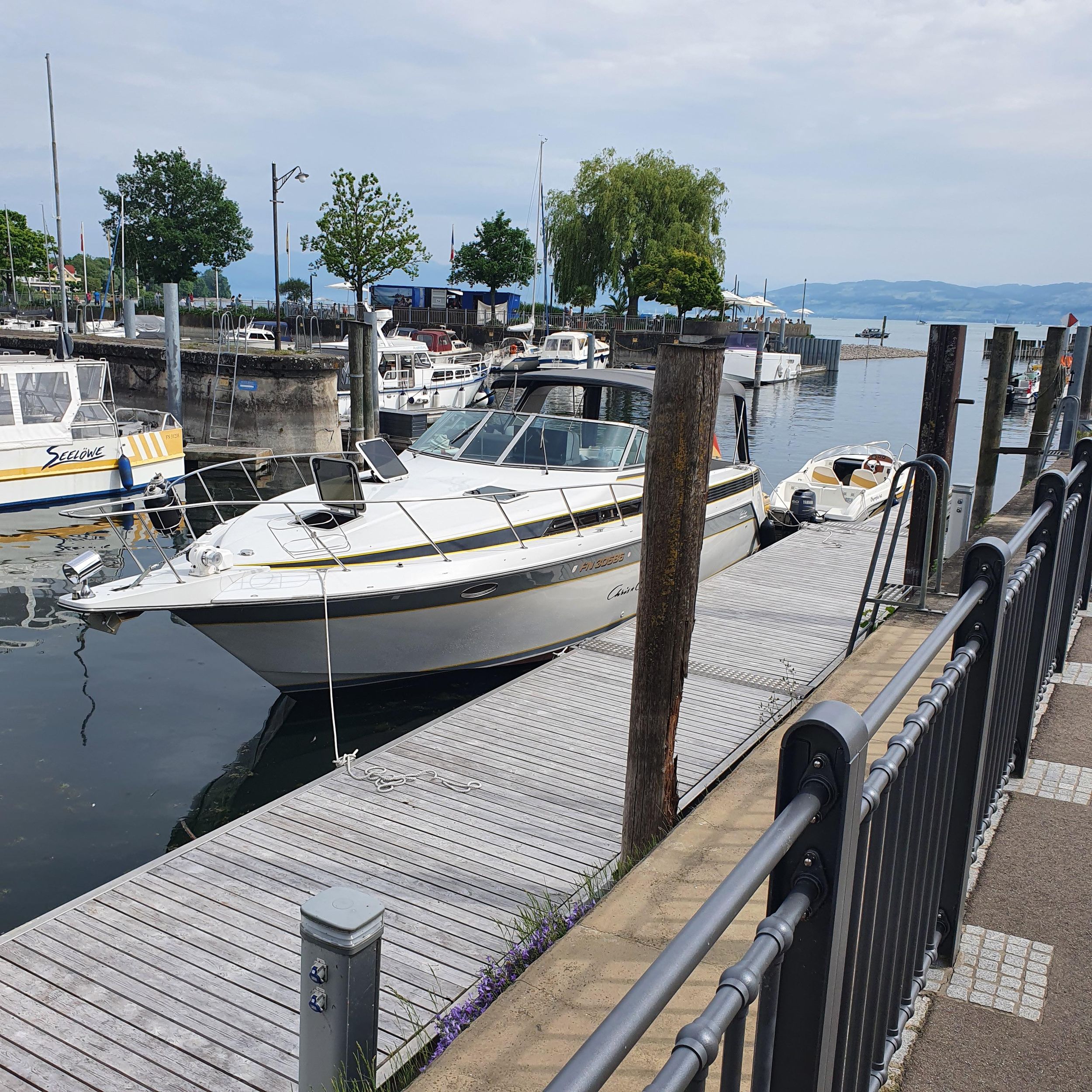 Bodensee Bootstour mit Skipper in Langenargen