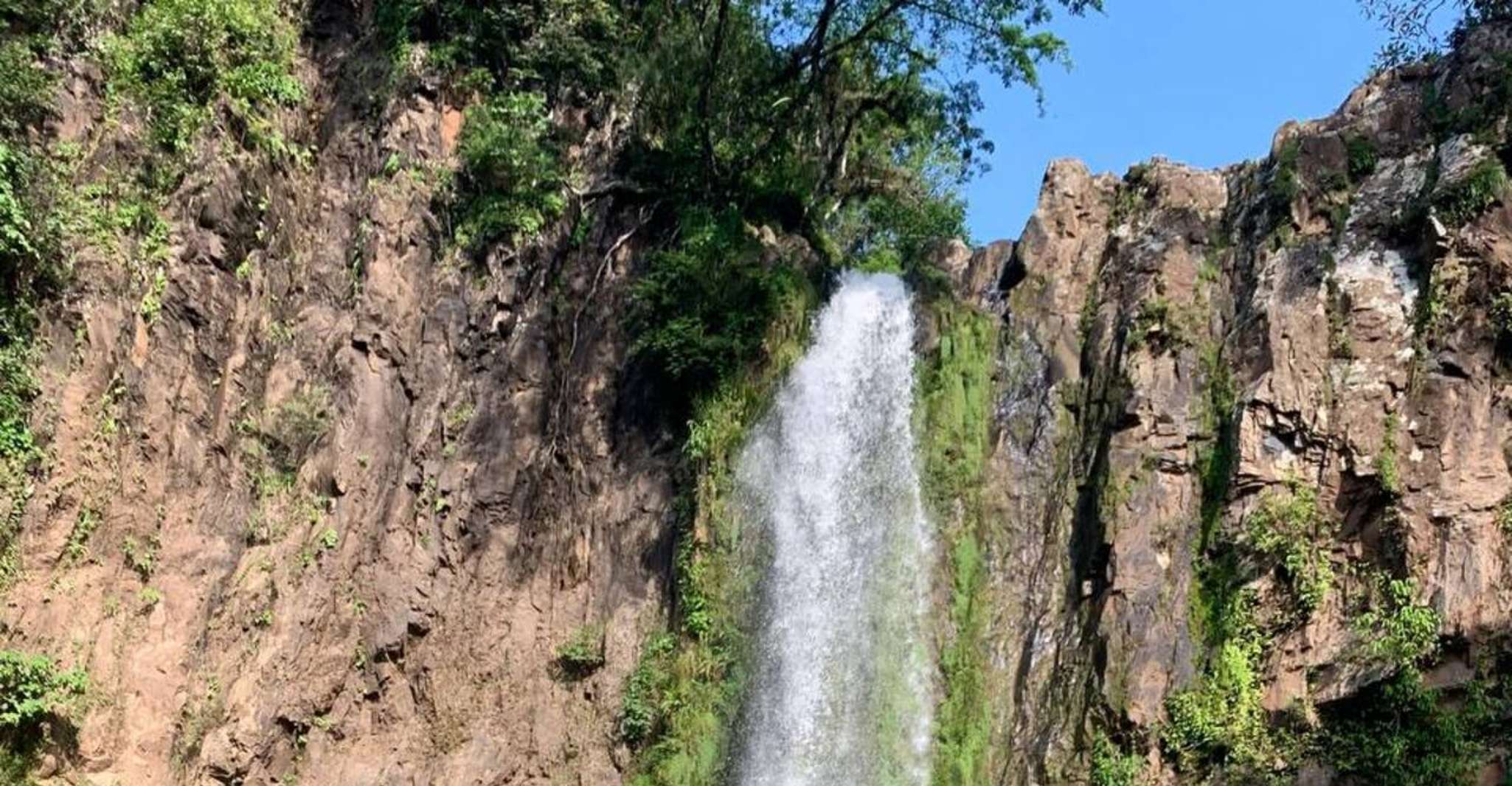 Morazan, Between mountains and waterfalls - Housity