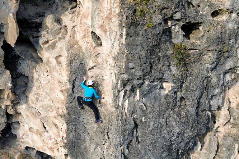 From Guilin: Yangshuo Rock-climbing & River-tracing Tour
