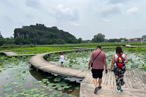 Depuis Hanoi : Ninh Binh - Trang An - Grottes de Mua - Déjeuner et busAu départ de Hanoi : Découvrez la beauté de Ninh Binh - Excursion d&#039;une journée