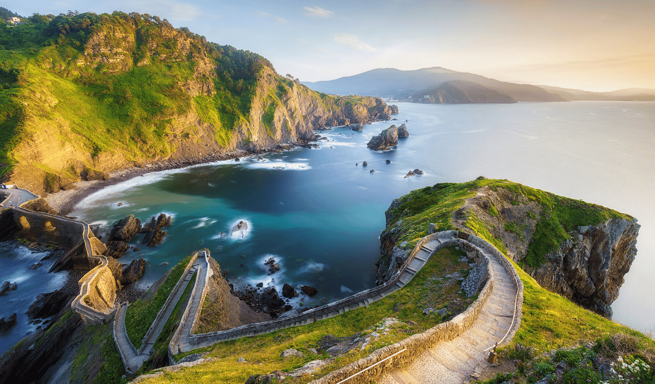 Bizkaia Brücke & Gernika/Bermeo & Gaztelugatxe Private Tour