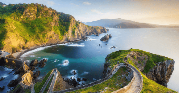 Bizkaia Bridge: Gernika, Bermeo & Gaztelugatxe Private Tour