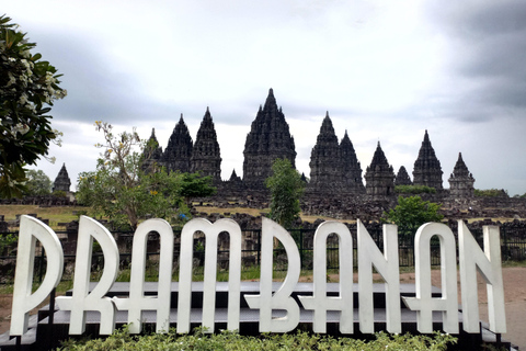 Yogyakarta: passeio pelo património cultural de Prambanan e Mendut