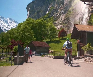 Interlaken: 72 Waterfalls Valley & Lauterbrunnen E-Bike Tour