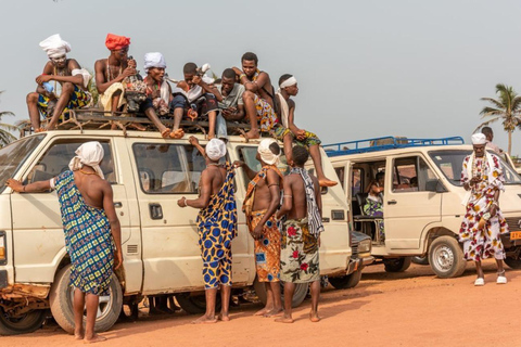 En el Corazón de la Magia : Festivales Vudú de Benín y Togo