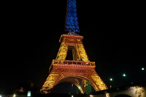 Paris: Seine River Private Cruise