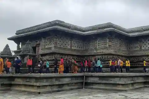 From Mysore: Belur, Halebidu, and Shravanabelagola Day Trip