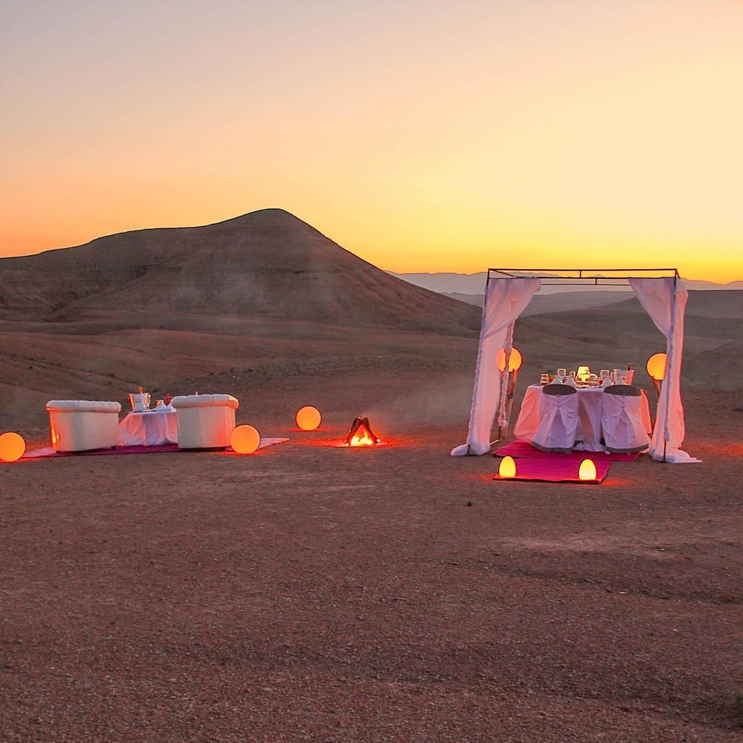 Excursion d'une journée dans le désert d'Agafay et les montagnes de l'Atlas au départ de Marrakech - bivouac
