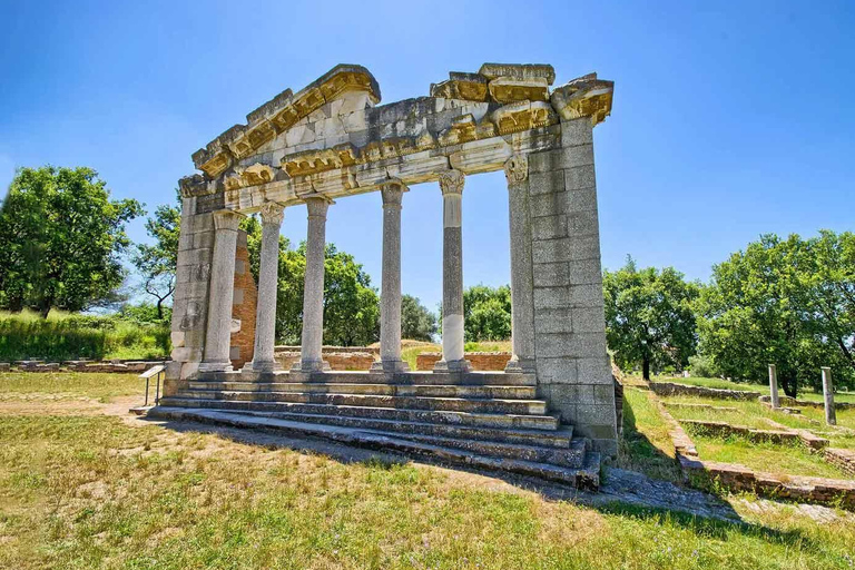 Depuis Tirana/Durres/Golem : Explorez la ville de Vlora et ApolloniaVisite privée de la ville de Vlora et de l&#039;Apollonie