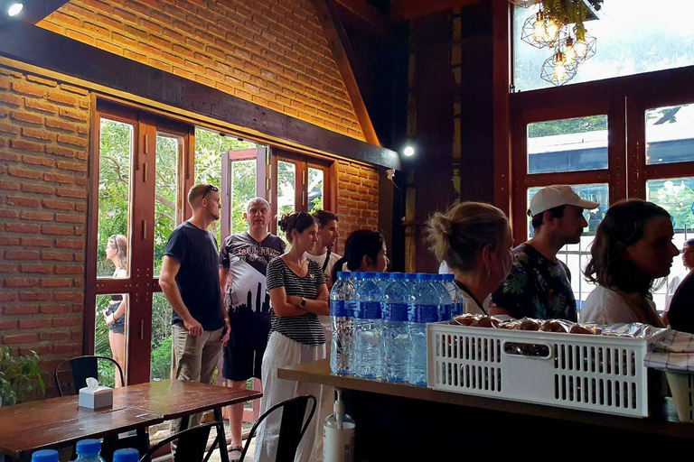 Ayutthaya: Sabieng Riverside Restaurant - Traveller&#039;s Lunch