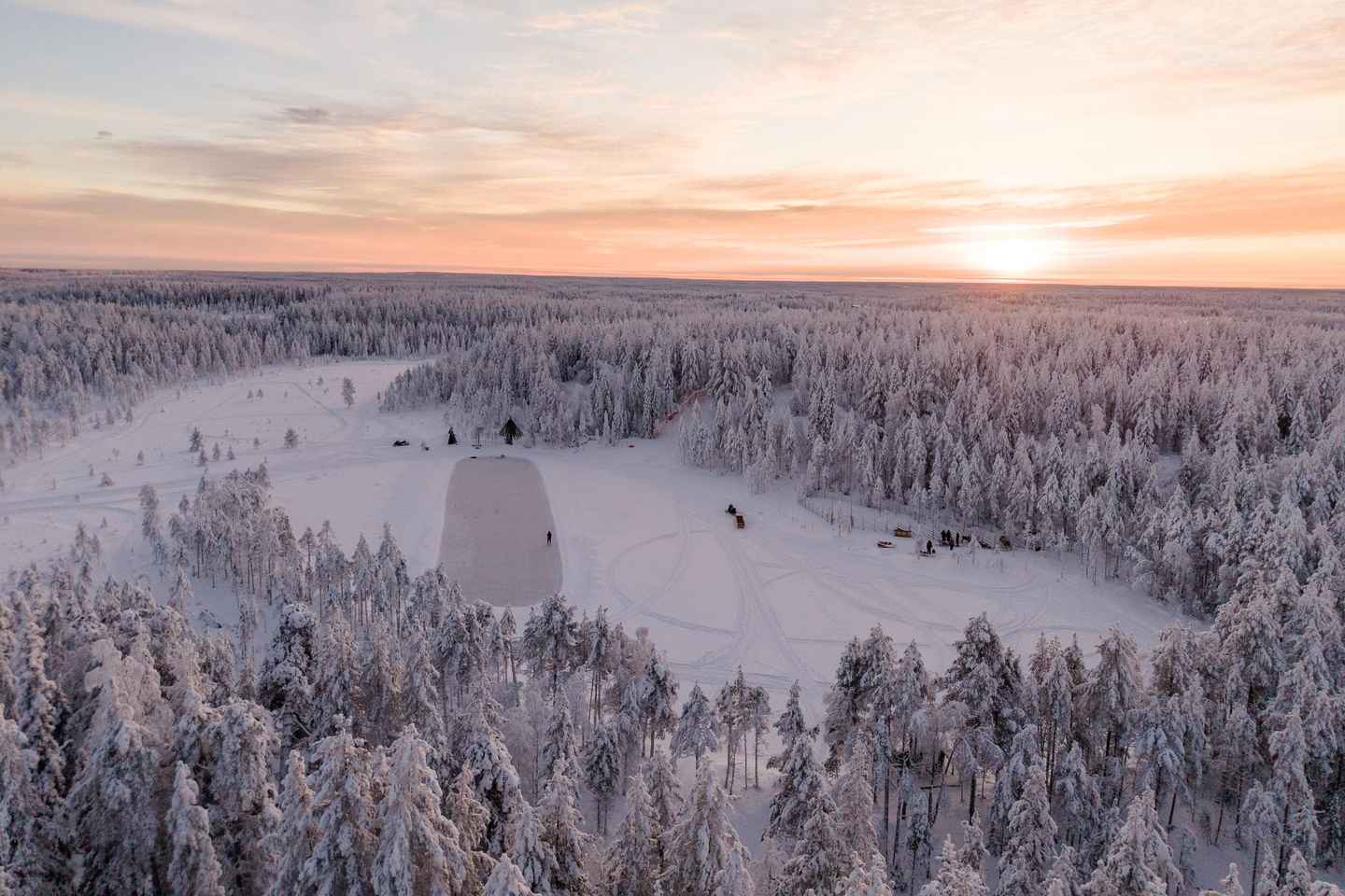 Ranua: Lupland Activity Park Entry with Reindeer Experience