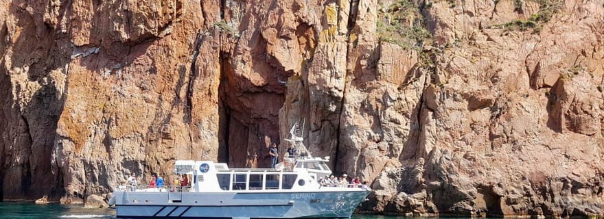 Croisière visite des Calanques de Piana Baignade en vedette