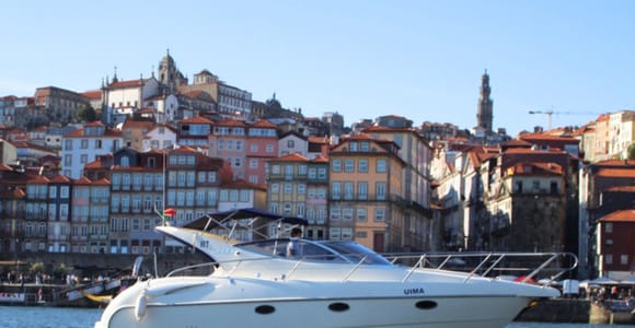 Porto: Private Yacht-Tour mit lokalem Wein und Snacks