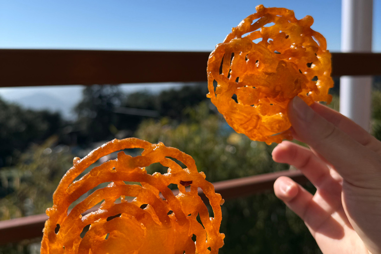 Kathmandu: tour guidato a piedi con degustazione di cibi e bevandeKathmandu: tour guidato a piedi alla scoperta del cibo e delle bevande