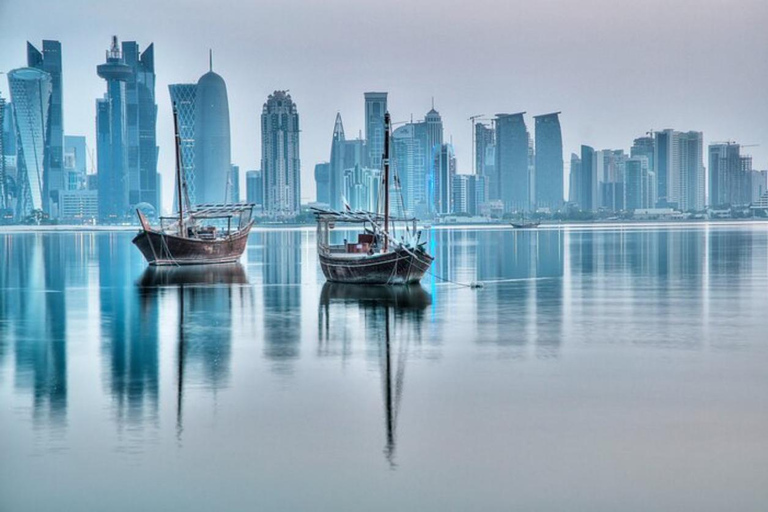 Doha: Tour del porto con Dhow tradizionale con servizio di prelievo e rientro