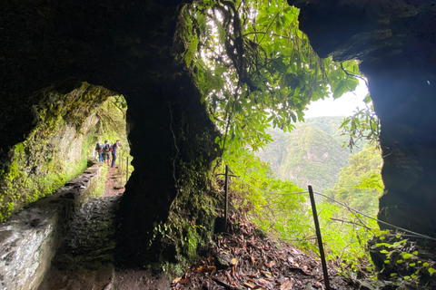 Madeira: Levada do Caldeirão Verde-Wanderung mit Abholung vor Ort